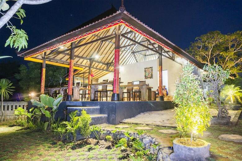 Hotel Sunrise Hut's Lembongan