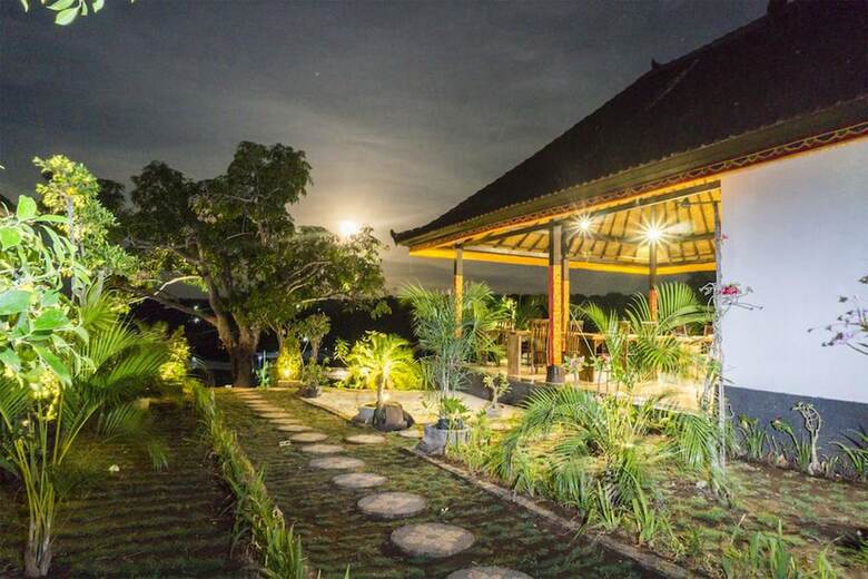Hotel Sunrise Hut's Lembongan