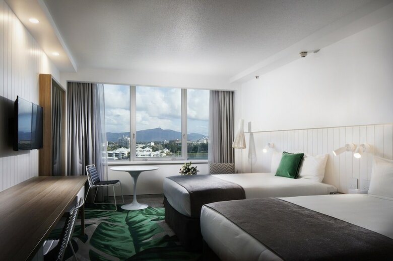 Hotel The Ville Resort - Casino
