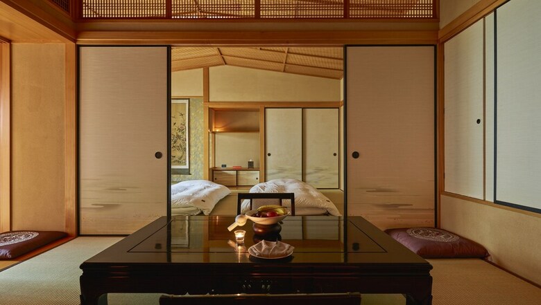 Hotel Villa 32 (Guests Must Be 16 And Older)