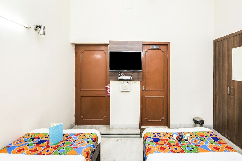 Fabhotel Mishra Residency Salt Lake City