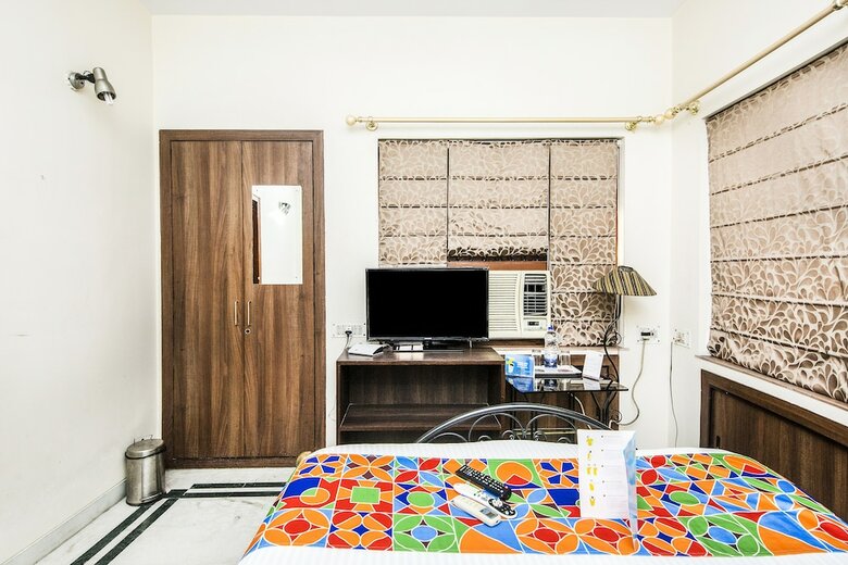 Fabhotel Mishra Residency Salt Lake City