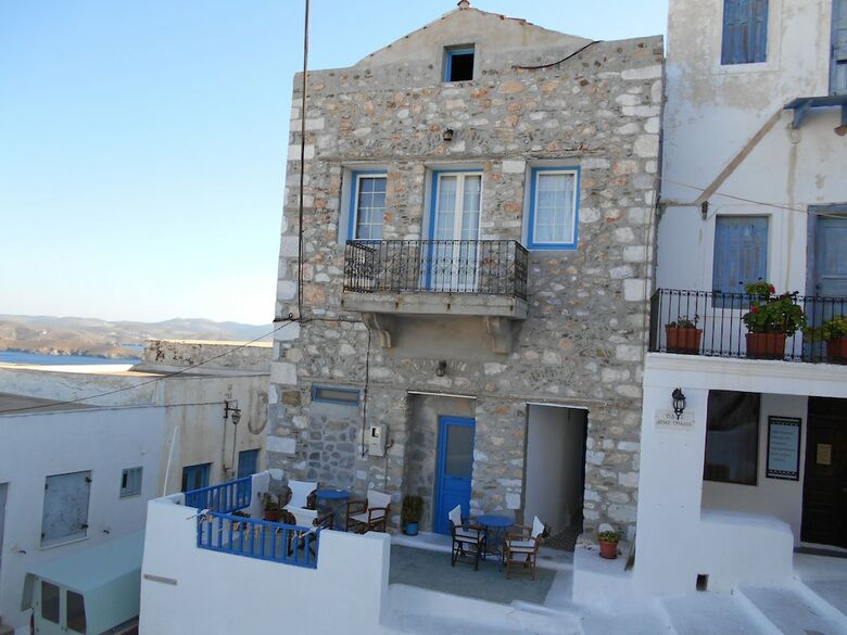 Hotel Popi Studios