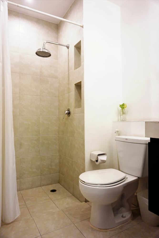 Apartamentos Chaofa West Suites