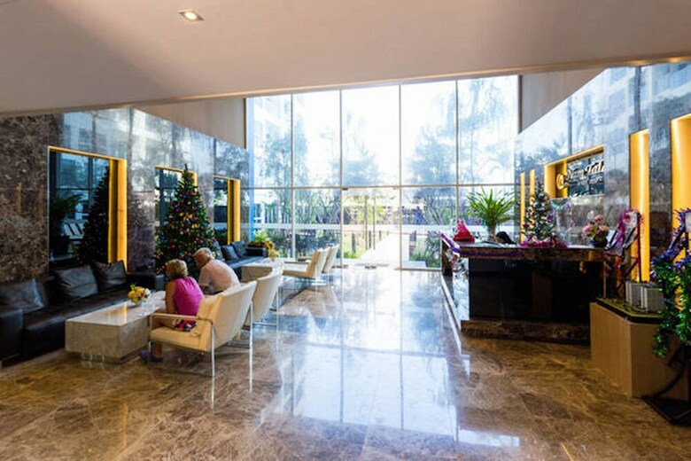 Apartamentos Nam Talay Jomtien Beach