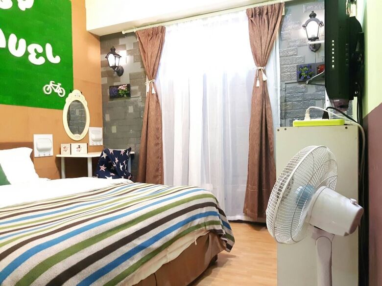 Hotel Meow Meow Hostel