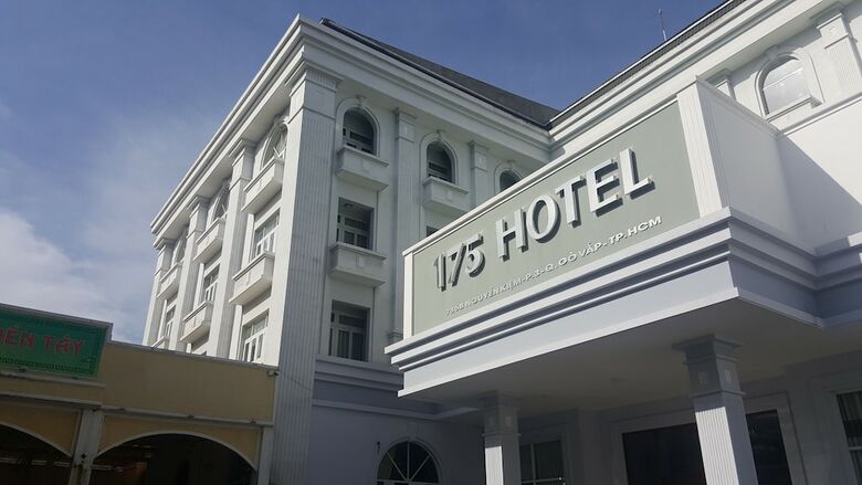 Hotel 175