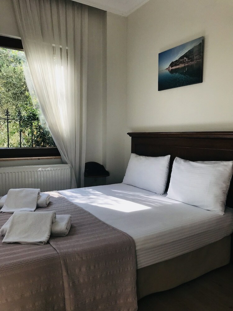 Nesos Hotel