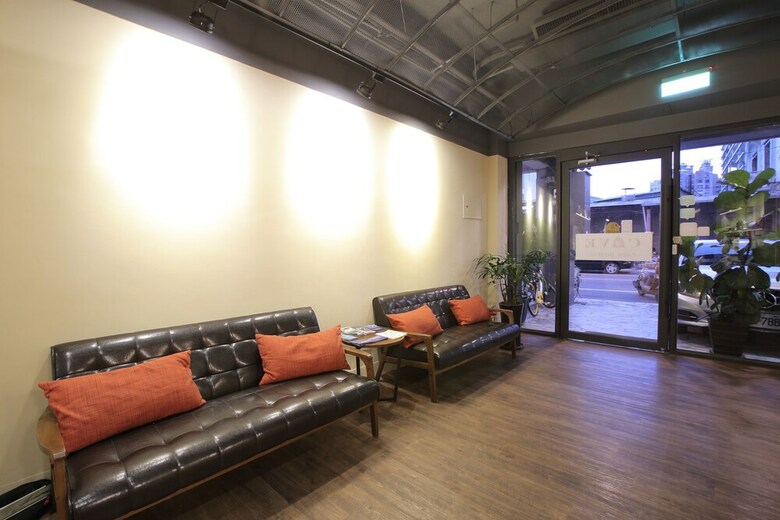 Hostal Cave Hostel