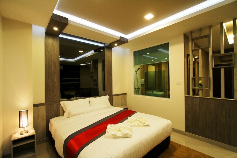 The Contrast I Hotel