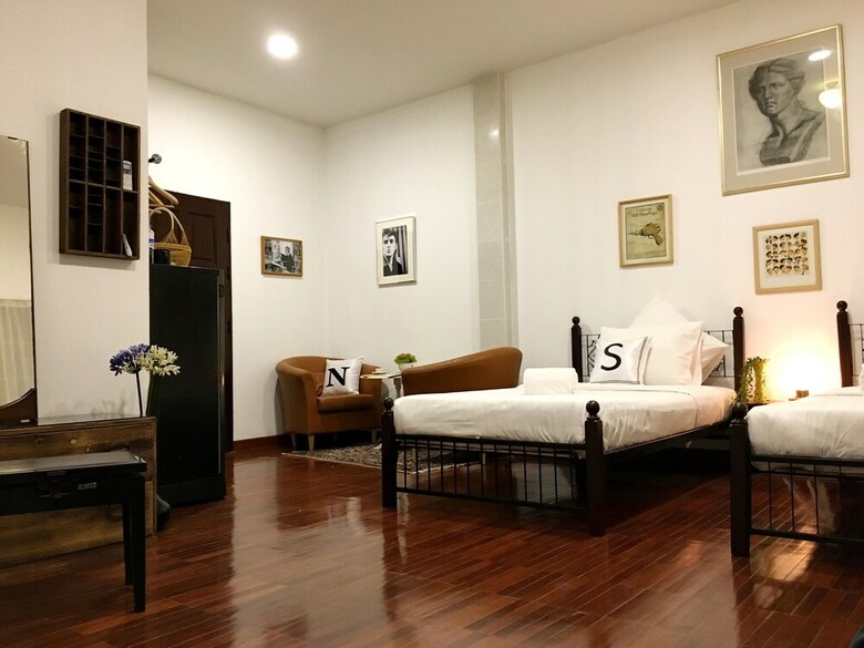 Hostal Tato House