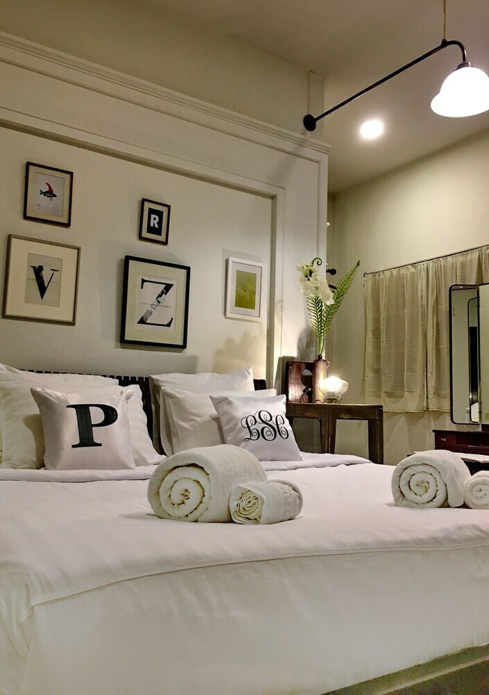 Hostal Tato House