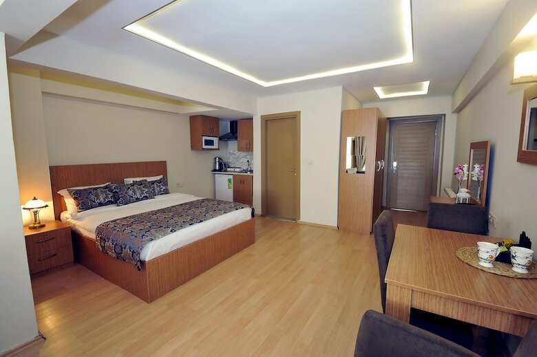 Hotel Aiza Suites