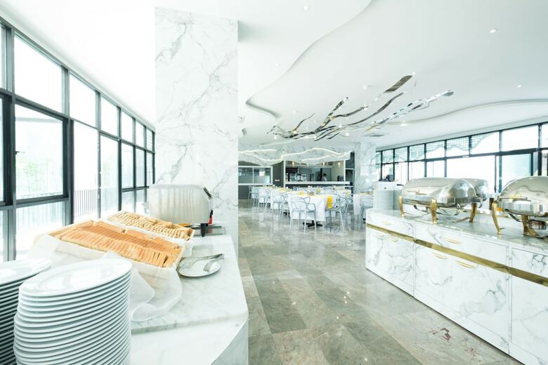 P Plus Hotel