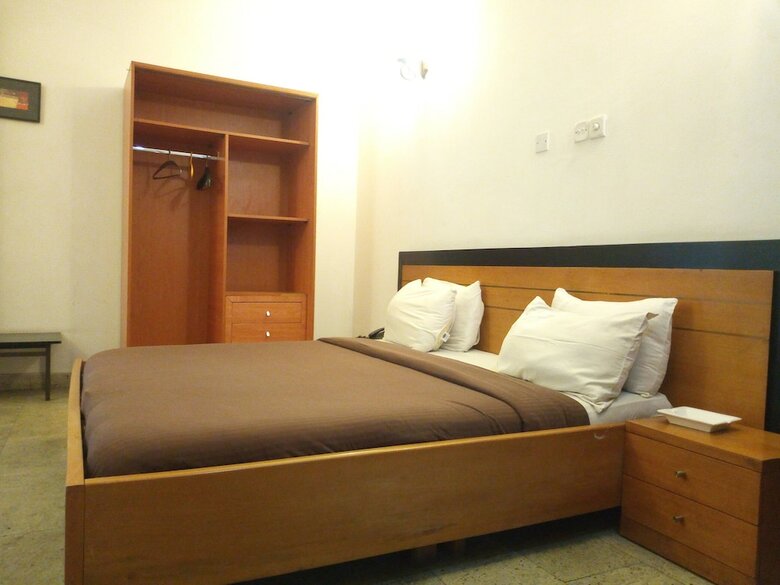 Karma Hotel
