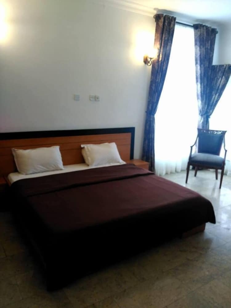 Karma Hotel