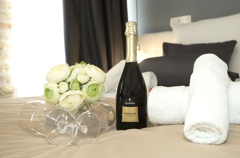 Bed & Breakfast Aspalathos Residence