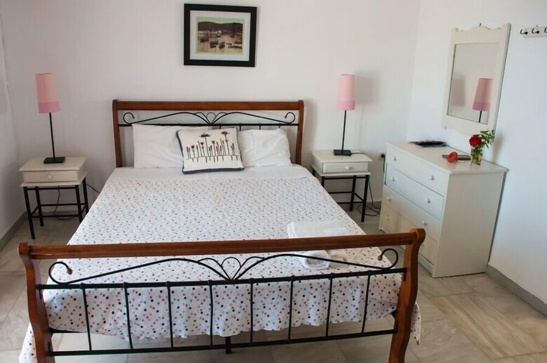 Hotel Angela Studios Paxos
