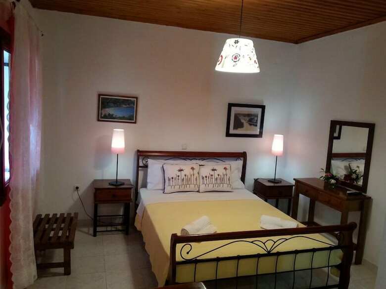 Hotel Angela Studios Paxos