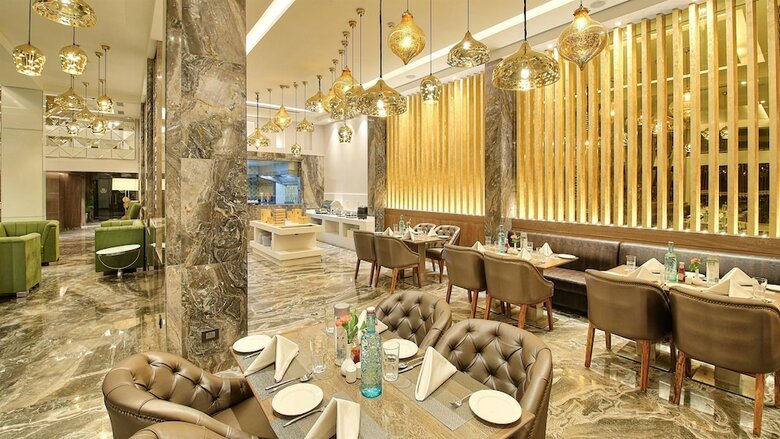 Hotel Golden Tulip Essential Jaipur