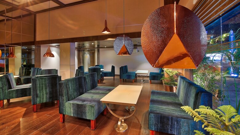 Hotel Golden Tulip Essential Jaipur