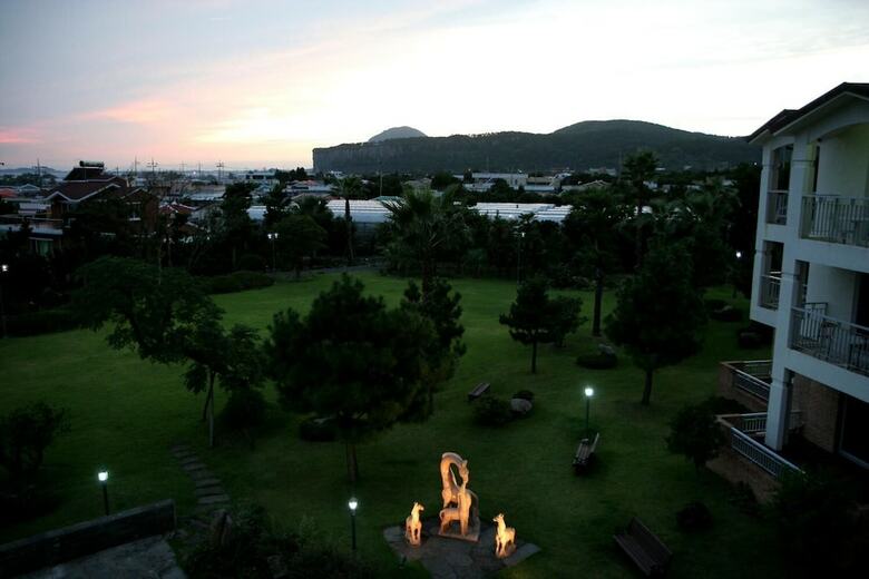 Sunnyvill Resort