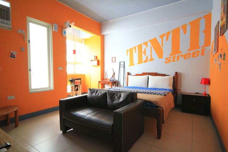 Ten Street B&B