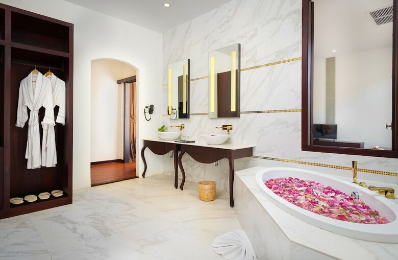 Hotel The Embassy Angkor Resort & Spa