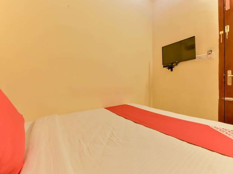 Hotel Oyo 8214 Malabar Plaza Residency 1
