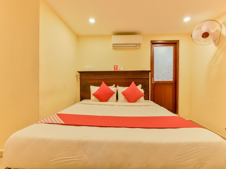 Hotel Oyo 8214 Malabar Plaza Residency 1