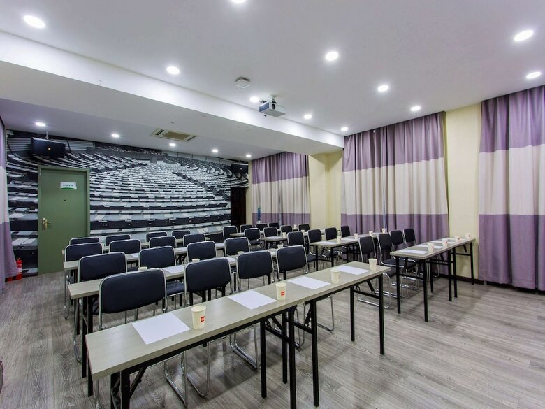 Hotel Ibis Lanzhou Train Station