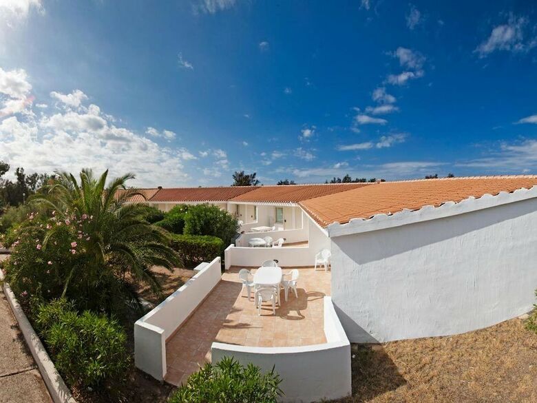 Posada Golfo Dell'asinara La Plage Noire Resort
