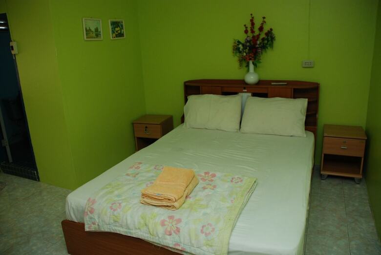 Hotel Blue Lagoon Guest House And Bar