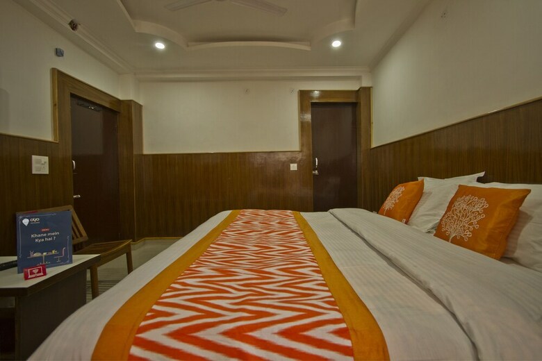 Oyo 8455 Hotel Akash