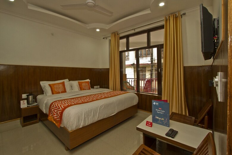 Oyo 8455 Hotel Akash