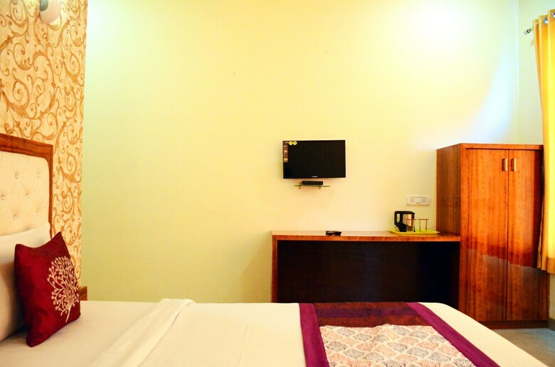 Oyo 6476 Hotel Panchgani Holiday Home