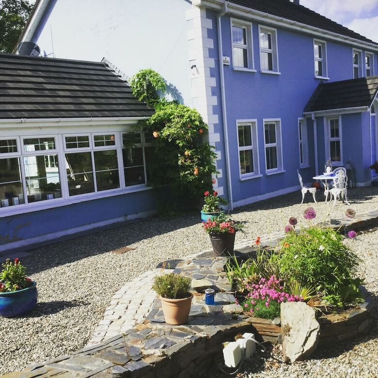 Five Oaks Bed & Breakfast