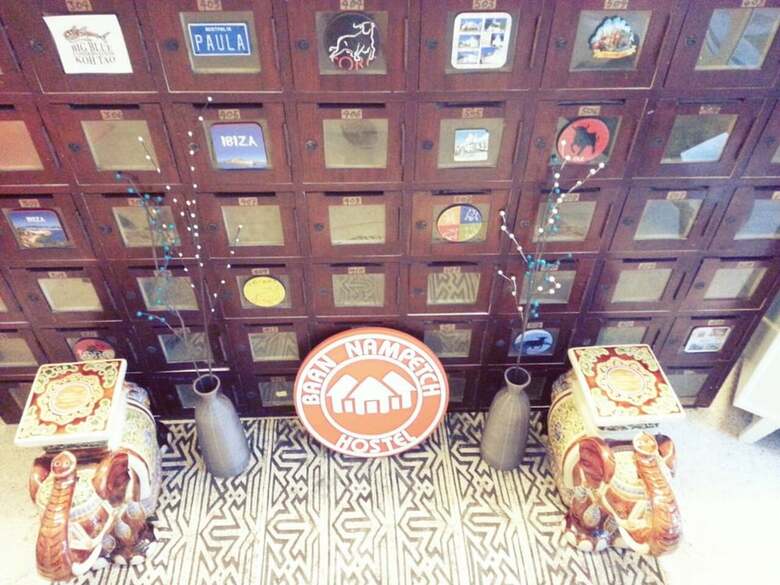 Hostal Baan Nampetch Hostel
