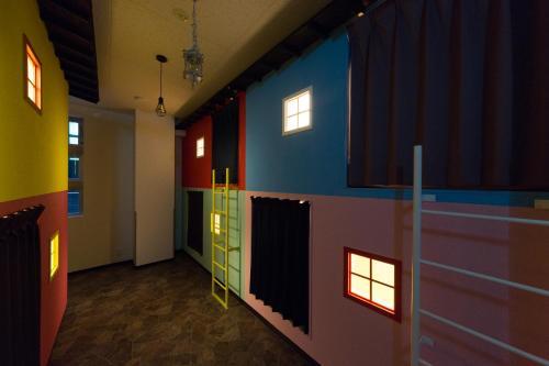 Hostal Hop Step Inn - Hostel