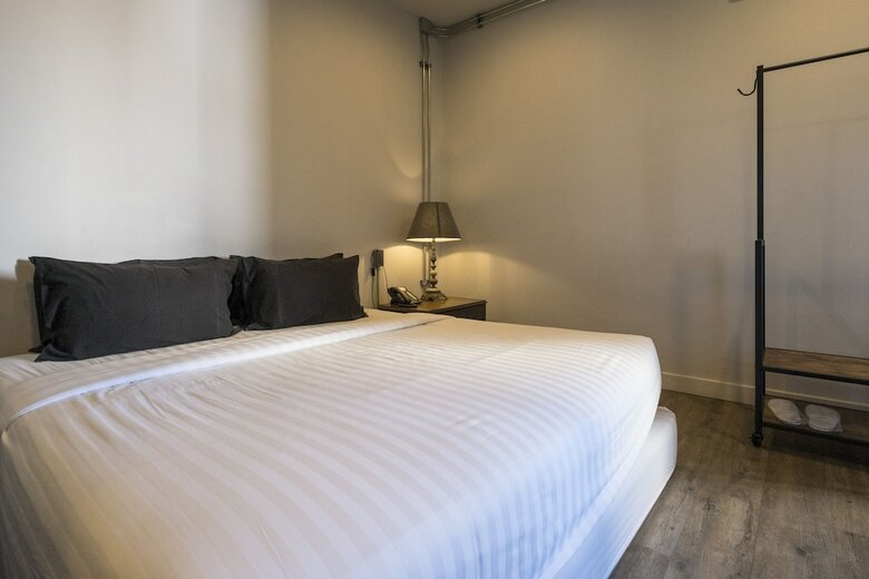 Iron32 Hotel