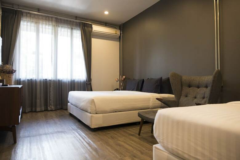 Iron32 Hotel