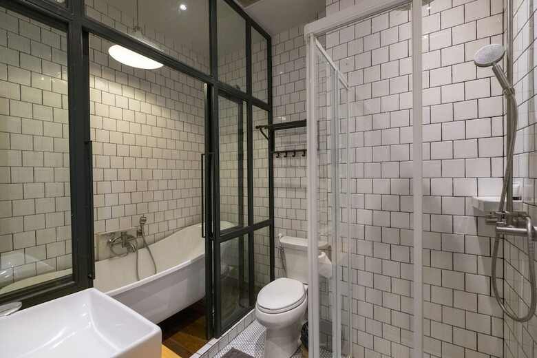 Iron32 Hotel