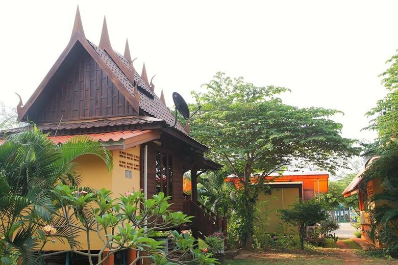 Hotel Ton-aor On The Beach Resort & Restaurant