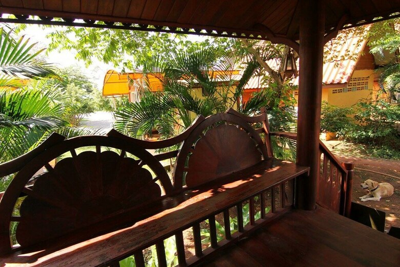 Hotel Ton-aor On The Beach Resort & Restaurant