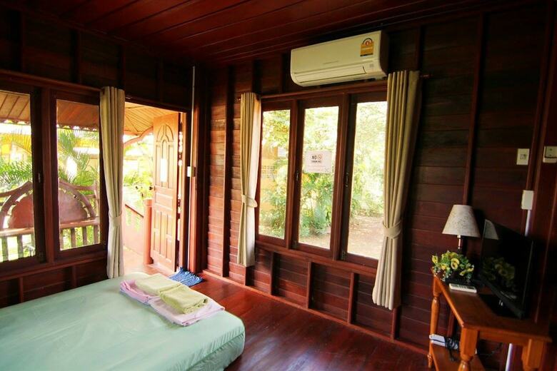 Hotel Ton-aor On The Beach Resort & Restaurant