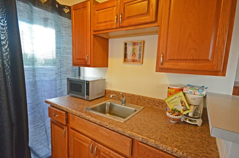 Apartamentos Kuhio Village #403a By Redawning