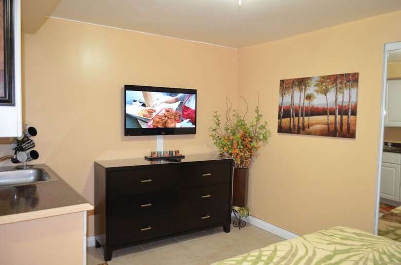 Apartamentos Kuhio Village #202a By Redawning