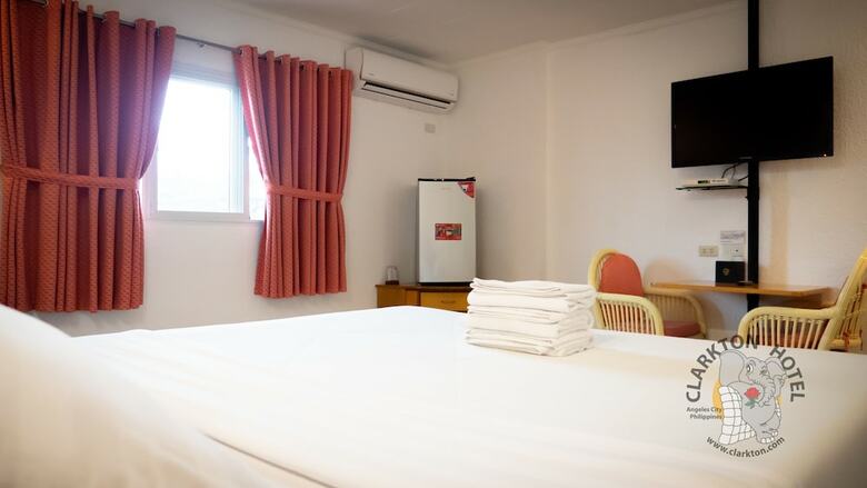 Clarkton Hotel