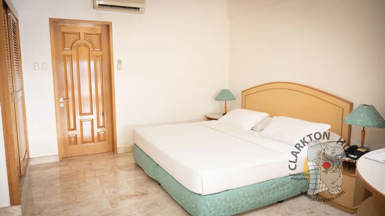 Clarkton Hotel