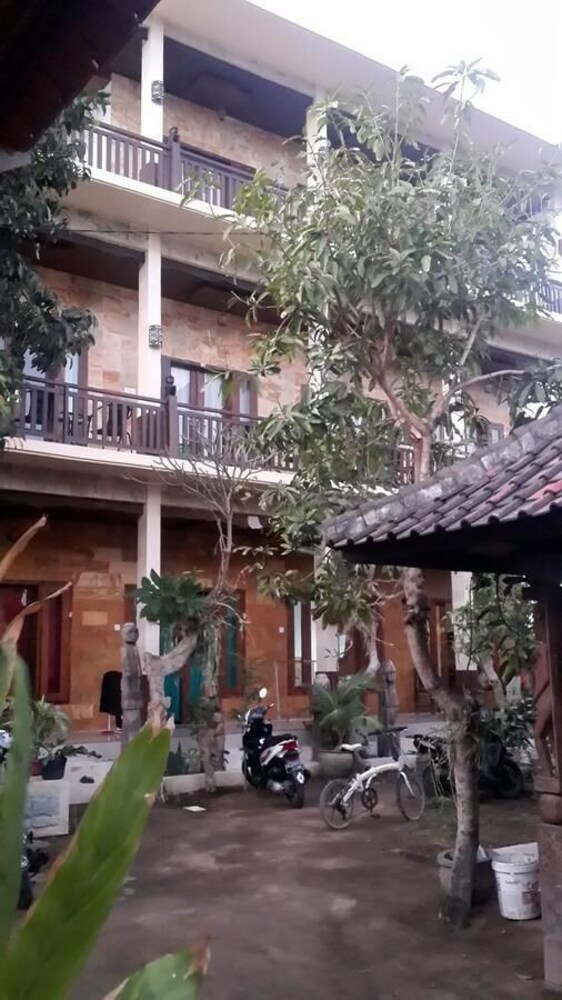 Hotel Kubu B'dauh Homestay